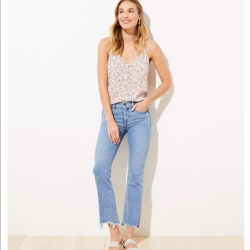 NWOT LOFT High Waisted Flair Crop SZ 0/25